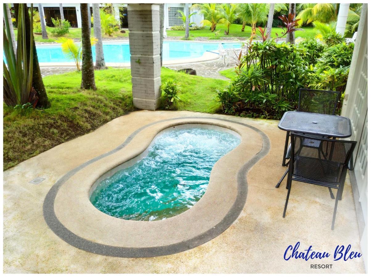 Chateau Bleu Resort Calamba  Kültér fotó