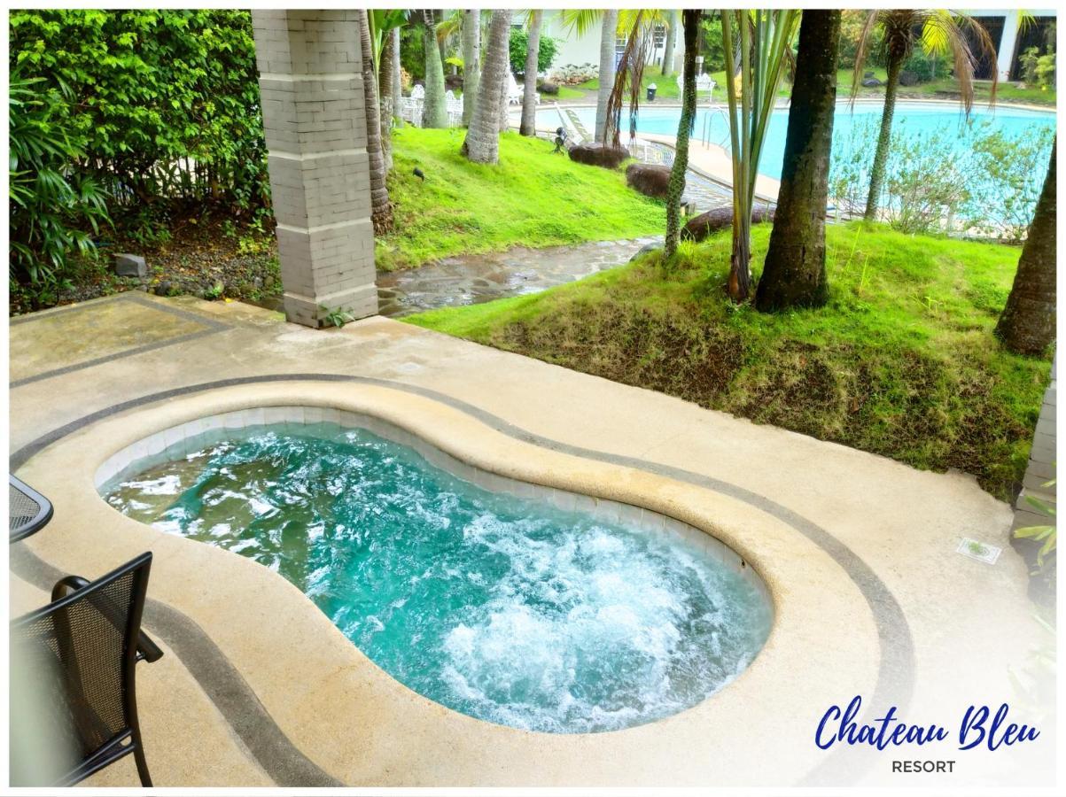 Chateau Bleu Resort Calamba  Kültér fotó